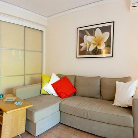 Comfortable Garden Apt Near Vouliagmeni Beach Atenas Exterior foto
